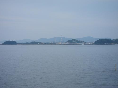 知多半島一周・羽豆神社前の展望台から望む篠島と渥美火力発電所
