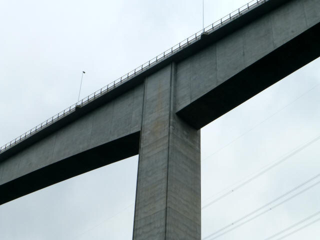 新旅足橋3