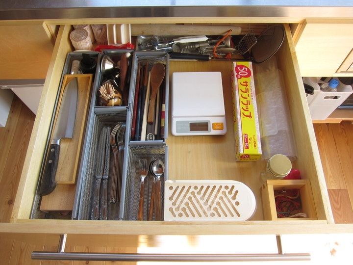 kitchen_drawer2.jpg