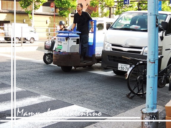 站立貨車，液態氮桶！